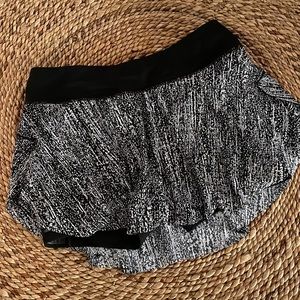 Lululemon Running skirt size 4